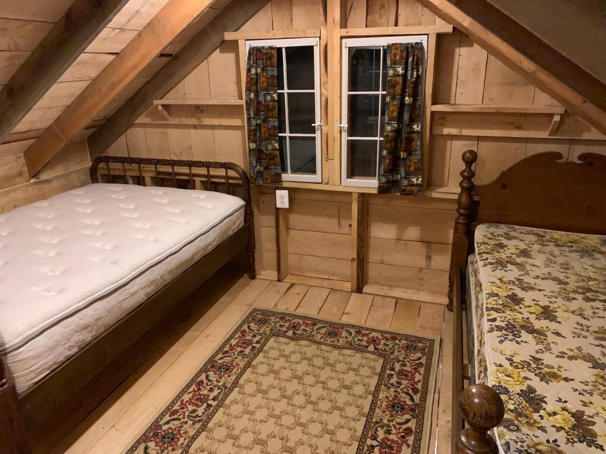 Blue Lodge Hesston Екстериор снимка